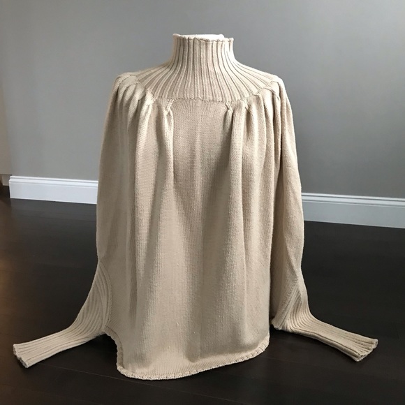 Twin•Set Italian soft Wool camel sweater/poncho - Picture 4 of 13